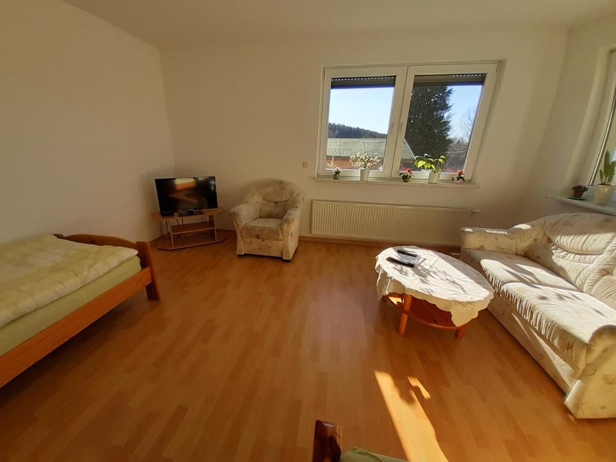 Thüringer Zimmer Suhl Exterior foto