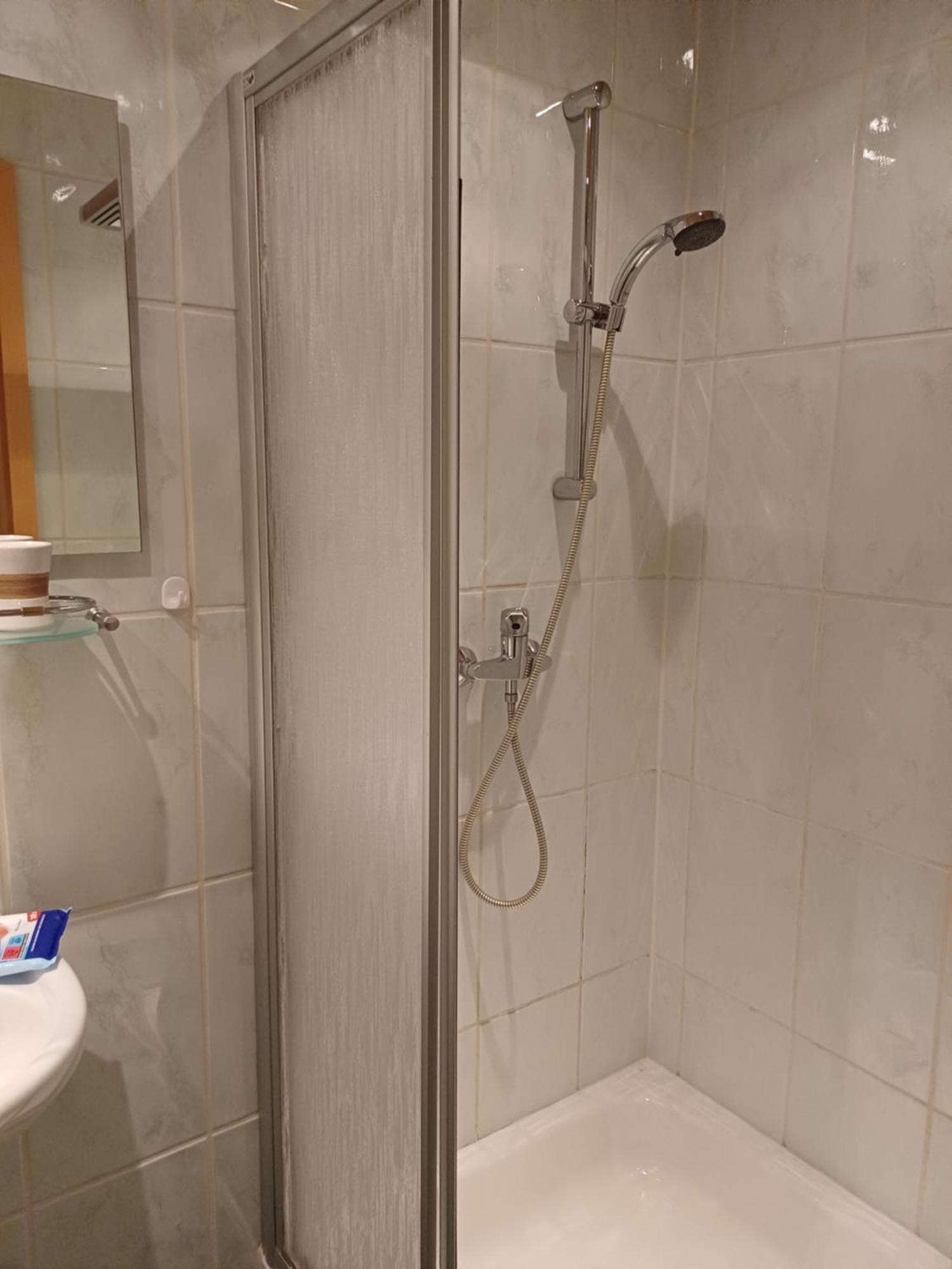 Thüringer Zimmer Suhl Exterior foto