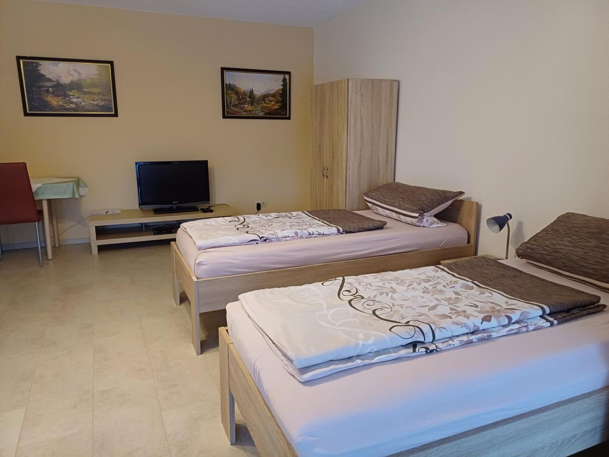 Thüringer Zimmer Suhl Exterior foto