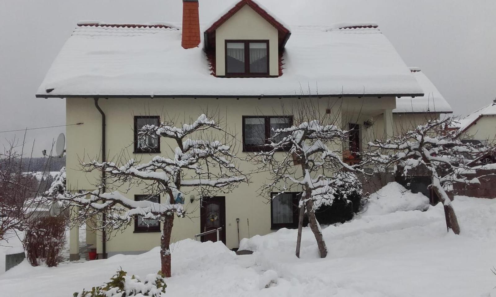Thüringer Zimmer Suhl Exterior foto