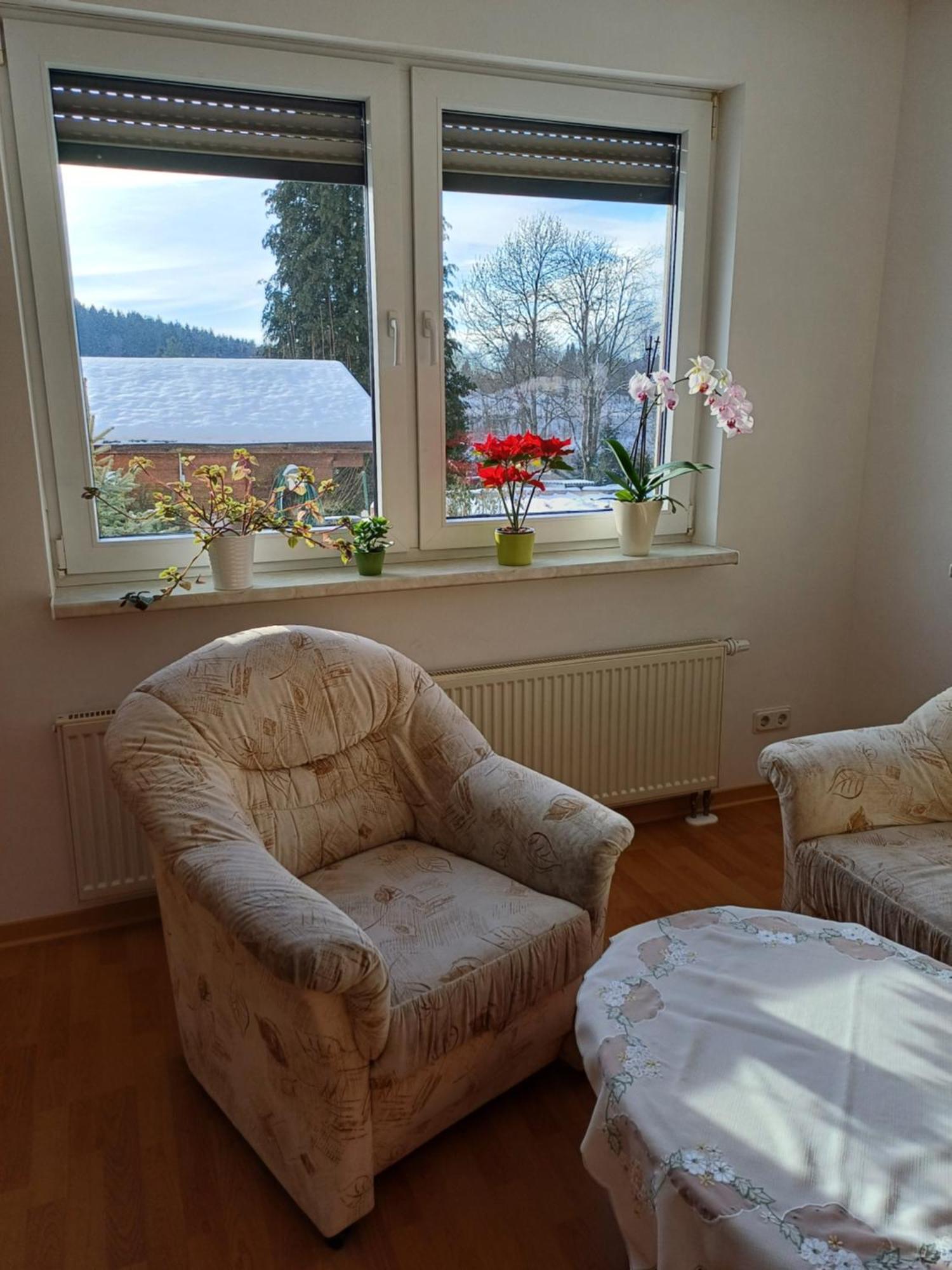 Thüringer Zimmer Suhl Exterior foto