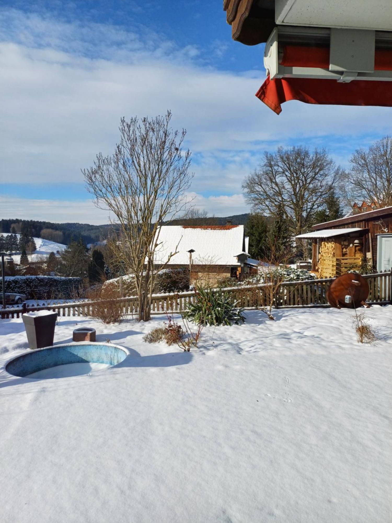 Thüringer Zimmer Suhl Exterior foto